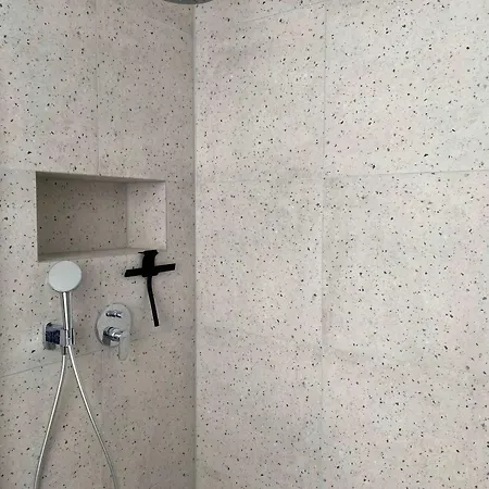 Exklusive Jugendstil-residenz Im Philosophenviertel - Privater Parkplatz - Balkon