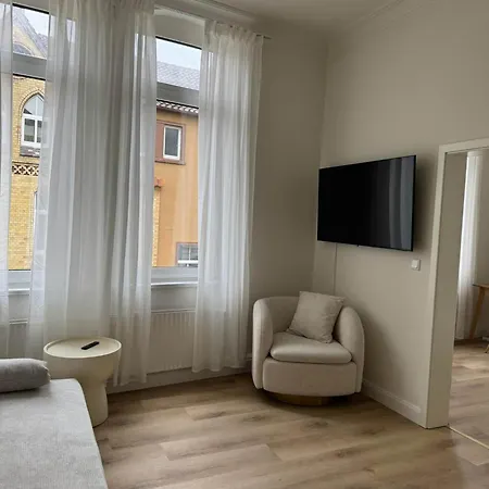 Exklusive Jugendstil-residenz Im Philosophenviertel - Privater Parkplatz - Balkon *