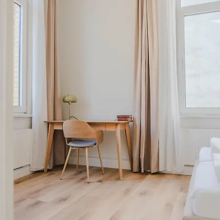 Staylight Exklusive Jugendstil-residenz Im Philosophenviertel - Privater Parkplatz - Balkon Διαμέρισμα
