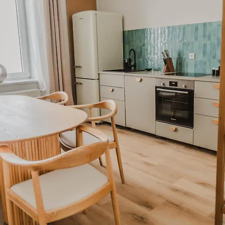Exklusive Jugendstil-residenz Im Philosophenviertel - Privater Parkplatz - Balkon Apartment